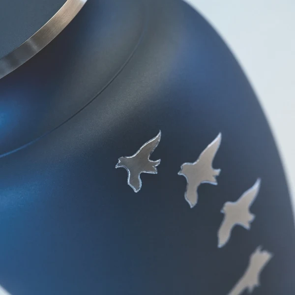 Aria Ascending Memorial Urn - Image 4